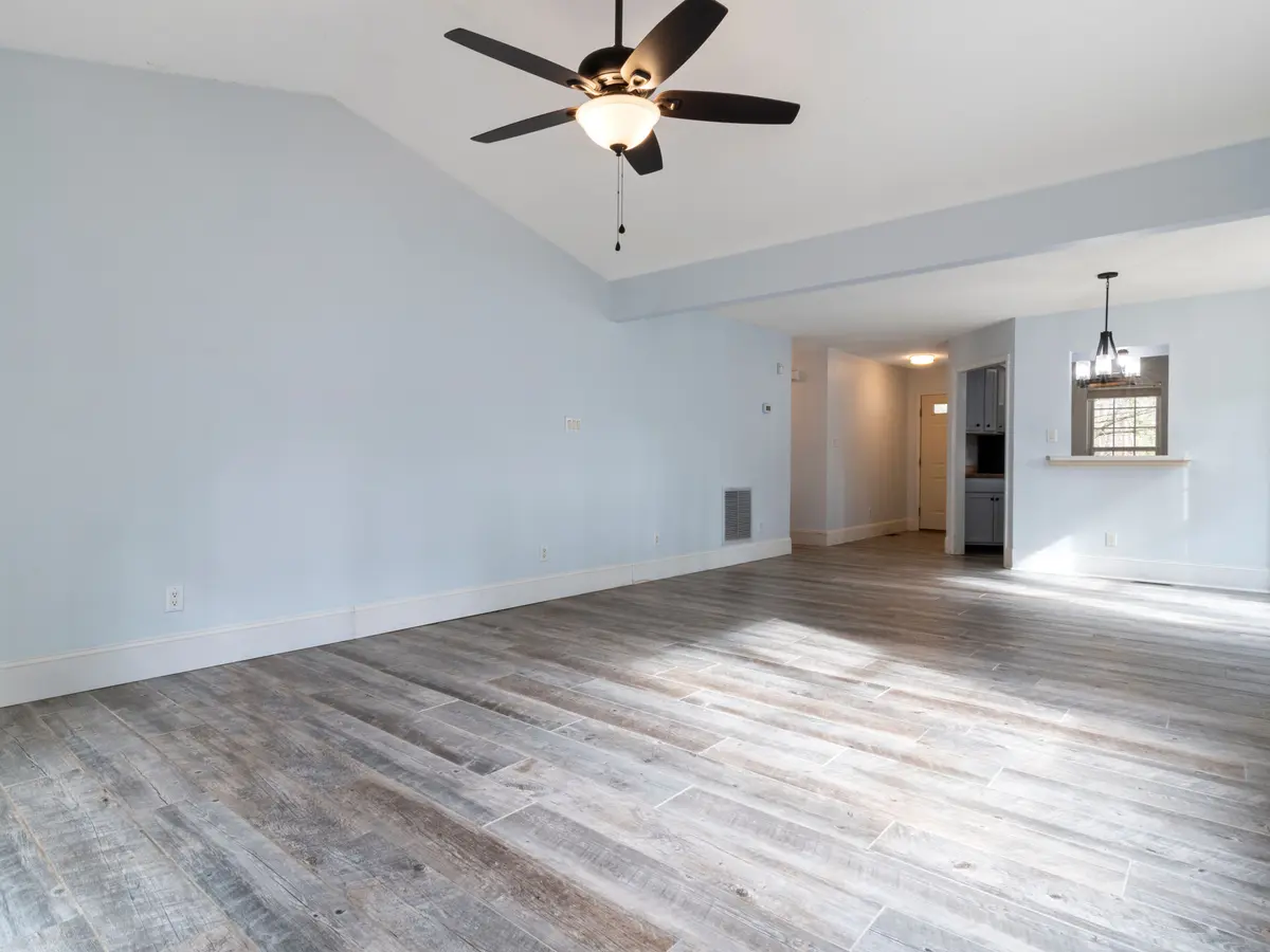 Original photo of the living room before its scandinavian redesign preview